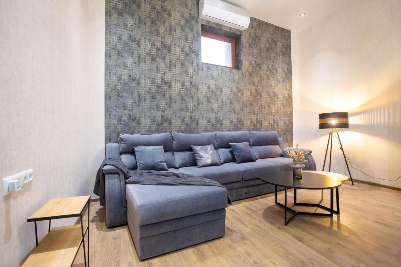 Nino'S Cosy Apartment クタイシ エクステリア 写真
